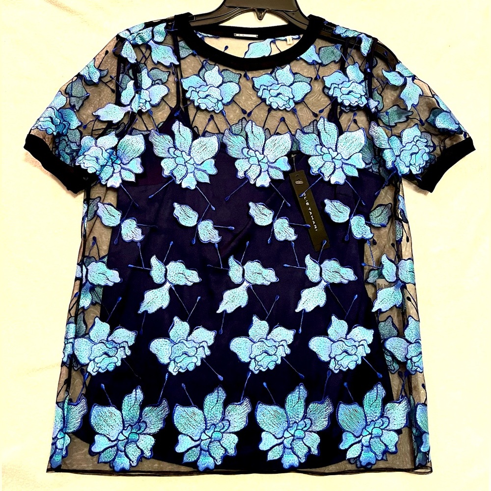 Elie Tahari woman’s top with embroidered flowers with tank size XS - NWT